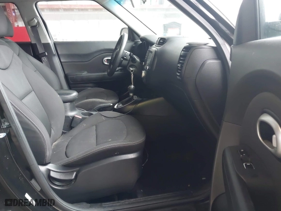 2018 Kia Soul with VIN KNDJN2A29J7897491, listed as a IAAI auction lot 41958095 with 116,628 mi miles. Bid and sale history available at carsss.com. Image 5.