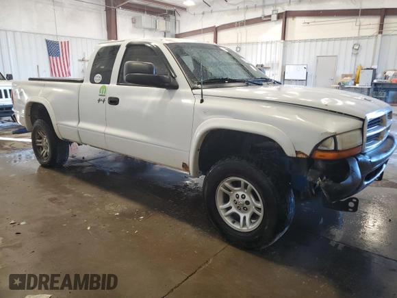 2004 Dodge Dakota Sport with VIN 1D7HG32N34S739646, listed as a Copart auction lot 74523084 with 277,000 mi miles and Non Repairable. Bid and sale history available at carsss.com. Image 4.