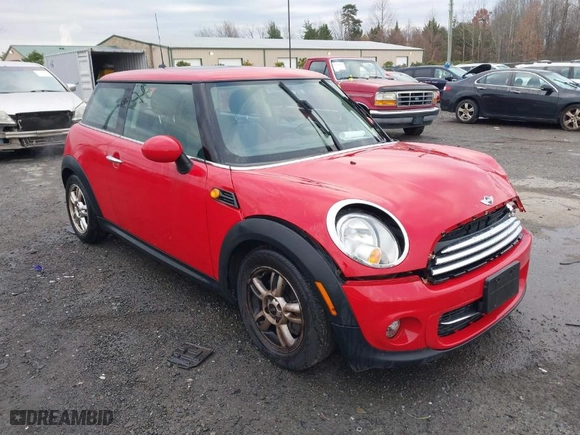 2013 MINI Cooper Hardtop with VIN WMWSU3C54DT371783, listed as a IAAI auction lot 41131978 with 130,053 mi miles. Bid and sale history available at carsss.com. Image 1.