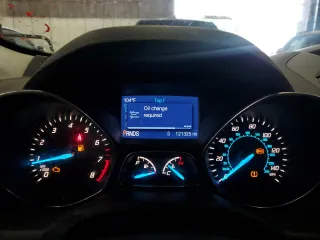 2014 Ford Escape SE с VIN 1FMCU9GX6EUD91157, выставлен на аукционе Copart как лот 62349285 с пробегом 121 325 миль миль и Чистый • Clean title. История ставок и продаж доступна на DreamBid. Изображение 9.