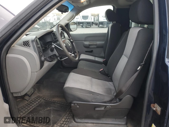 2009 Chevrolet Silverado 1500 Work Truck with VIN 1GCEC14X79Z170147, listed as a Copart auction lot 86993404 with 279,741 mi miles and Clean Title. Bid and sale history available at DreamBid. Image 7.