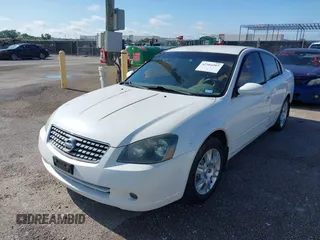 2005 Nissan Altima S z VIN 1N4AL11D35C316913, wystawiony jako IAAI lot #42304207 z przebiegiem 181 342 mil mil oraz . Historia ofert i sprzedaży dostępna na DreamBid. Obrazek 2.