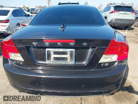 2013 Volvo C70 T5 z VIN YV1672MC8DJ139597, wystawiony jako IAAI lot #41459072 z przebiegiem 115 807 mil mil oraz . Historia ofert i sprzedaży dostępna na DreamBid. Obrazek 16.