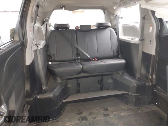 2017 Toyota Sienna SE with VIN 5TDXZ3DC4HS806247, listed as a IAAI auction lot 41323320 with 18,212 mi miles and . Bid and sale history available at DreamBid. Image 8.