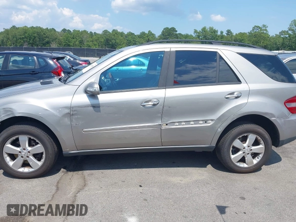 2006 Mercedes-Benz M 500 with VIN 4JGBB75E66A058290, listed as a IAAI auction lot 42611958 with 171,412 mi miles and . Bid and sale history available at DreamBid. Image 14.