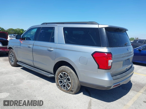 2023 Ford Expedition Max XLT with VIN 1FMJK1J86PEA03874, listed as a IAAI auction lot 41742291 with 45,822 mi miles and . Bid and sale history available at DreamBid. Image 3.