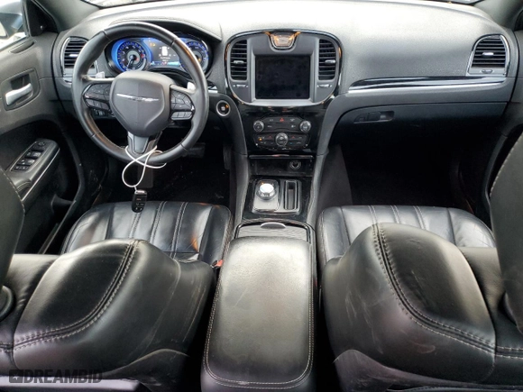 2018 Chrysler 300 with VIN 2C3CCAGG0JH149233, listed as a Copart auction lot 85335964 with 90,034 mi miles and Salvage Title. Bid and sale history available at carsss.com. Image 8.