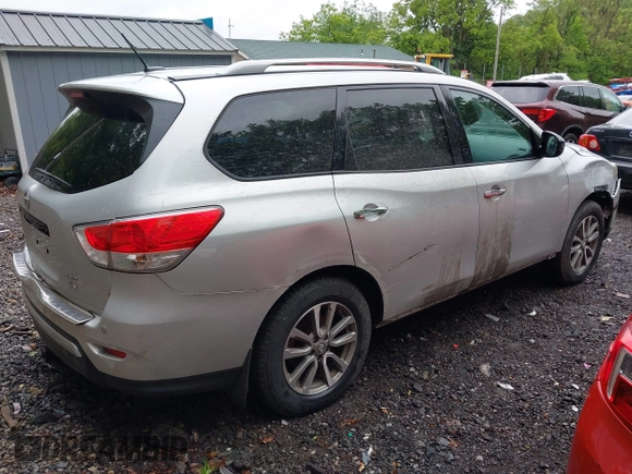 2014 Nissan Pathfinder Platinum with VIN 5N1AR2MM8EC695848, listed as a IAAI auction lot 42131526 with 154,227 mi miles and . Bid and sale history available at DreamBid. Image 4.