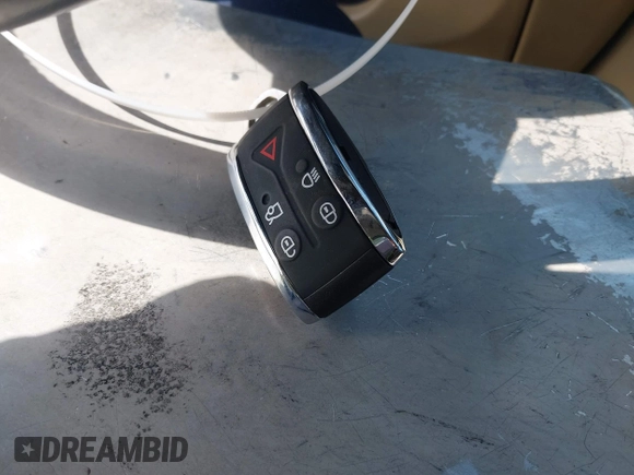 2009 Jaguar XF with VIN SAJWA07C391R37621, listed as a IAAI auction lot 41689371 with 121,238 mi miles and . Bid and sale history available at DreamBid. Image 11.