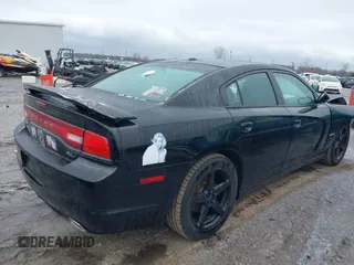 2014 Dodge Charger RT Plus with VIN 2C3CDXDT5EH281332, listed as a IAAI auction lot 41487192 with 87,667 mi miles. Bid and sale history available at carsss.com. Image 4.
