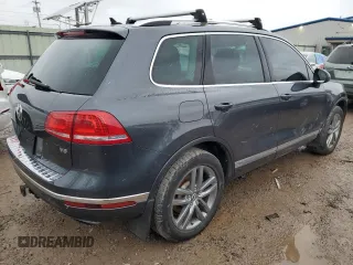 2015 Volkswagen Touareg Sport with VIN WVGEF9BP0FD003335, listed as a Copart auction lot 85151024 with 159,336 mi miles and Clean title. Bid and sale history available at DreamBid. Image 3.