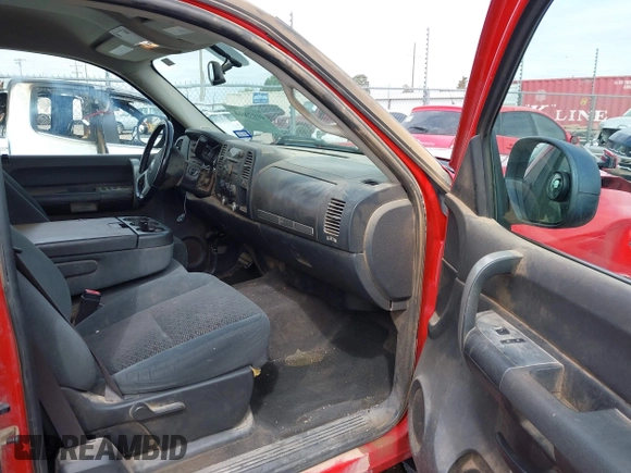 2007 Chevrolet Silverado 1500 Work Truck with VIN 2GCEC19C071649487, listed as a IAAI auction lot 41939668 with 162,065 mi miles and . Bid and sale history available at DreamBid. Image 5.