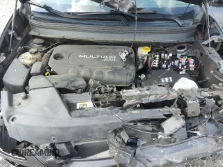 2018 Jeep Cherokee Latitude Tech Connect with VIN 1C4PJLCB1JD605455, listed as a Copart auction lot 61085135 with 117,195 mi miles and Salvage title. Bid and sale history available at DreamBid. Image 12.