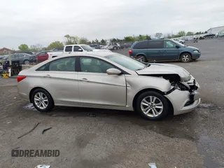 2011 Hyundai Sonata GLS with VIN 5NPEB4AC5BH284652, listed as a IAAI auction lot 42067587 with 155,310 mi miles and . Bid and sale history available at DreamBid. Image 14.