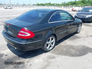 2005 Mercedes-Benz CLK 320 with VIN WDBTJ65J25F141718, listed as a IAAI auction lot 42226579 with 158,820 mi miles and . Bid and sale history available at carsss.com. Image 4.