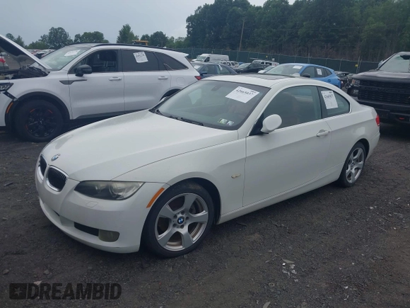 2007 BMW 3 Series 328xi z VIN WBAWC33597PD07016, wystawiony jako IAAI lot #42665037 z przebiegiem 147 900 mil mil oraz . Historia ofert i sprzedaży dostępna na DreamBid. Obrazek 2.