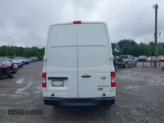 2016 Nissan NV Cargo S z VIN 1N6BF0LY2GN806750, wystawiony jako IAAI lot #42176037 z przebiegiem 173 846 mil mil oraz . Historia ofert i sprzedaży dostępna na DreamBid. Obrazek 16.