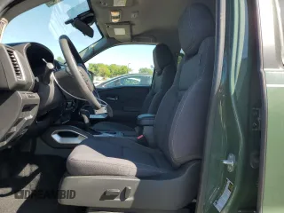 2024 Nissan Frontier SV with VIN 1N6ED1EJXRN640909, listed as a Copart auction lot 48756255 with 14,506 mi miles and Non repairable. Bid and sale history available at DreamBid. Image 7.