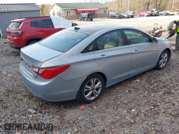 2013 Hyundai Sonata Limited with VIN 5NPEC4ACXDH516663, listed as a IAAI auction lot 41768649 with 57,983 mi miles and . Bid and sale history available at carsss.com. Image 4.