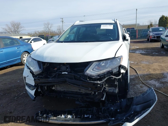 2017 Nissan Rogue SV with VIN KNMAT2MT7HP601954, listed as a IAAI auction lot 41865794 with 136,280 mi miles. Bid and sale history available at carsss.com. Image 13.