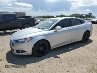 2016 Ford Fusion SE with VIN 3FA6P0H91GR165886, listed as a Copart auction lot 57633435 with 131,713 mi miles and Salvage title. Bid and sale history available at DreamBid. Image 1.
