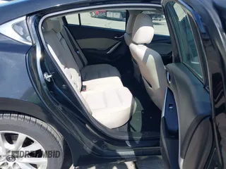 2016 Mazda Mazda6 i Sport with VIN JM1GJ1U54G1422560, listed as a IAAI auction lot 41935881 with 87,030 mi miles. Bid and sale history available at carsss.com. Image 8.