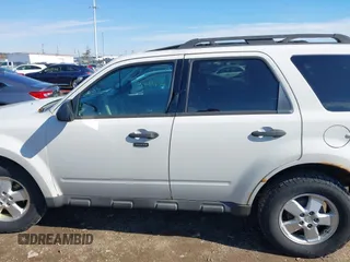 2011 Ford Escape XLT with VIN 1FMCU0D77BKB45161, listed as a IAAI auction lot 41890058 with 263,786 mi miles. Bid and sale history available at carsss.com. Image 15.