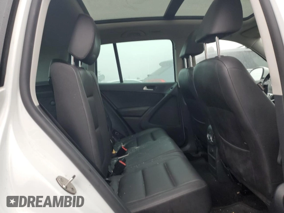 2016 Volkswagen Tiguan R-Line with VIN WVGBV7AX1GW543312, listed as a Copart auction lot 86631444 with 78,335 mi miles and Salvage Title. Bid and sale history available at DreamBid. Image 10.
