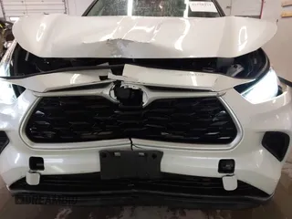 2020 Toyota Highlander L z VIN 5TDCZRBH7LS023951, wystawiony jako IAAI lot #41558271 z przebiegiem 42 943 mil mil oraz . Historia ofert i sprzedaży dostępna na DreamBid. Obrazek 6.