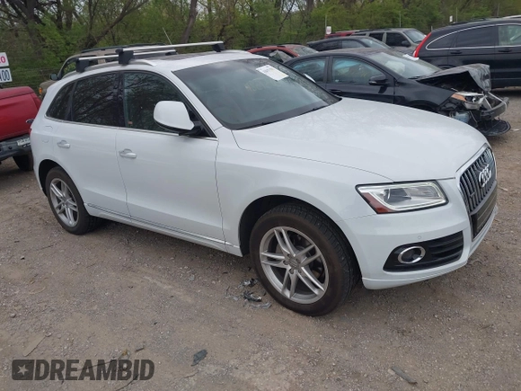 2015 Audi Q5 Premium Plus with VIN WA1LFAFP2FA116626, listed as a IAAI auction lot 42037581 with 113,038 mi miles. Bid and sale history available at carsss.com. Image 1.