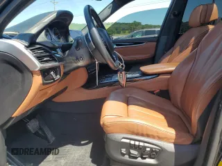 2016 BMW X5 xDrive50i с VIN 5UXKR6C58G0J81186, выставлен на аукционе Copart как лот 56649005 с пробегом 108 049 миль миль и Списание • Salvage title. История ставок и продаж доступна на DreamBid. Изображение 7.