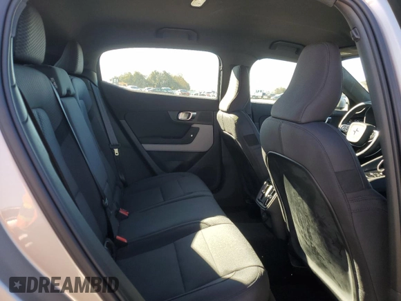 2024 Polestar 2 z VIN YSMFE3KA6RL239071, wystawiony jako Copart lot #87841925 z przebiegiem 9958 mil mil oraz Tytuł czysty. Historia ofert i sprzedaży dostępna na DreamBid. Obrazek 10.
