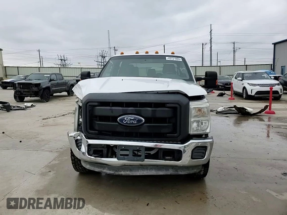 2016 Ford F-350 Platinum z VIN 1FT8W3B67GEC13450, wystawiony jako Copart lot #43721885 z przebiegiem 133 259 mil mil oraz Czysty tytuł • Clean title. Historia ofert i sprzedaży dostępna na DreamBid. Obrazek 14.