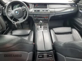 2015 BMW 7 Series 750Li xDrive with VIN WBAYF8C58FD655495, listed as a Copart auction lot 61584405 with 105,249 mi miles and Clean title. Bid and sale history available at DreamBid. Image 8.
