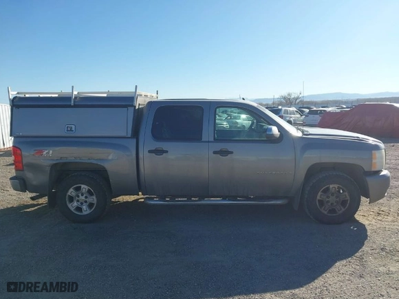 2008 Chevrolet Silverado 1500 LT w/1LT with VIN 2GCEK13M381227512, listed as a IAAI auction lot 41479521 with 261,854 mi miles. Bid and sale history available at carsss.com. Image 13.