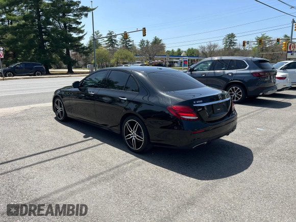 2020 Mercedes-Benz E 350 with VIN W1KZF8DBXLA841120, listed as a Copart auction lot 55361315 with 118,655 mi miles and Clean Title. Bid and sale history available at DreamBid. Image 3.