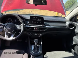 2021 Kia Forte LXS z VIN 3KPF24AD6ME359525, wystawiony jako Copart lot #61786145 z przebiegiem 86 508 mil mil oraz Szkoda całkowita • Salvage title. Historia ofert i sprzedaży dostępna na DreamBid. Obrazek 9.