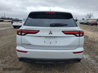 2024 Mitsubishi Outlander ES with VIN JA4J3UA84RZ043234, listed as a Copart auction lot 45034425 with 15,728 mi miles and Salvage Title. Bid and sale history available at carsss.com. Image 6.