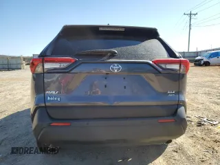 2024 Toyota RAV4 XLE Premium with VIN 2T3A1RFV1RC431997, listed as a Copart auction lot 46955595 with 21,510 mi miles and Salvage Title. Bid and sale history available at carsss.com. Image 6.