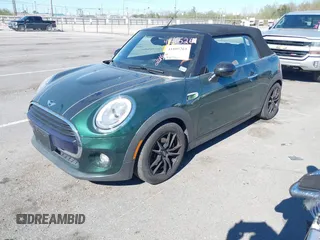 2016 MINI Convertible с VIN WMWWG5C51G3C19231, выставлен на аукционе IAAI как лот 41805261 с пробегом 93 573 миль миль и . История ставок и продаж доступна на DreamBid. Изображение 2.