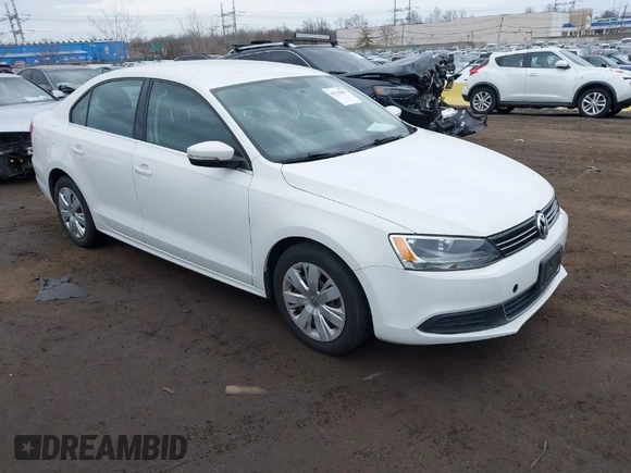 2013 Volkswagen Jetta Sedan SE with VIN 3VWDP7AJ2DM296698, listed as a IAAI auction lot 41715567 with 24,889 mi miles. Bid and sale history available at carsss.com. Image 1.