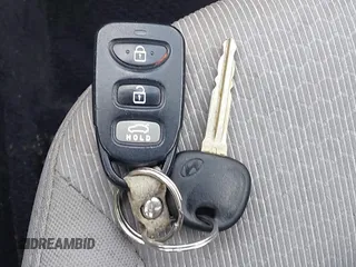 2017 Hyundai Elantra SE z VIN KMHD74LF6HU144401, wystawiony jako IAAI lot #42067279 z przebiegiem 99 687 mil mil oraz . Historia ofert i sprzedaży dostępna na DreamBid. Obrazek 11.