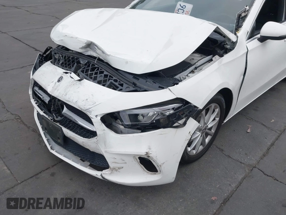 2019 Mercedes-Benz A 220 z VIN WDD3G4EB7KW022688, wystawiony jako IAAI lot #42023919 z przebiegiem 59 968 mil mil oraz . Historia ofert i sprzedaży dostępna na DreamBid. Obrazek 12.