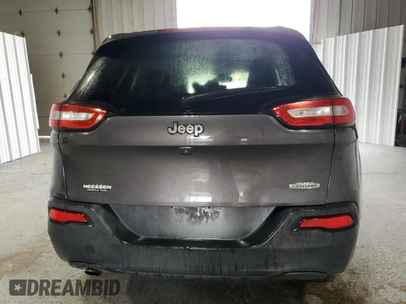 2017 Jeep Cherokee Latitude with VIN 1C4PJLCBXHD232099, listed as a Copart auction lot 55359125 with 61,639 mi miles and Clean title. Bid and sale history available at DreamBid. Image 6.