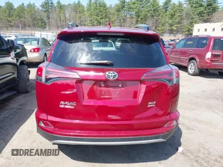 2018 Toyota RAV4 XLE with VIN 2T3RFREVXJW791889, listed as a IAAI auction lot 42021099 with 33,292 mi miles. Bid and sale history available at carsss.com. Image 16.