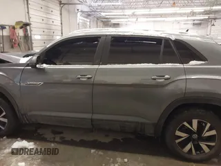 2022 Volkswagen Atlas SE with VIN 1V2LC2CA6NC202401, listed as a IAAI auction lot 41485676 with 31,101 mi miles and . Bid and sale history available at DreamBid. Image 15.