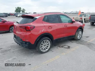 2024 Buick Encore GX Sport Touring с VIN KL4AMESL1RB172711, выставлен на аукционе IAAI как лот 42437300 с пробегом 21 710 миль миль и . История ставок и продаж доступна на DreamBid. Изображение 4.