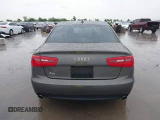 2014 Audi A6 Premium Plus z VIN WAUGFAFC3EN087176, wystawiony jako IAAI lot #42117602 z przebiegiem 53 571 mil mil oraz . Historia ofert i sprzedaży dostępna na DreamBid. Obrazek 17.