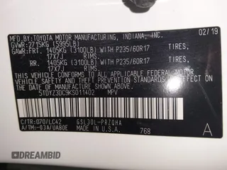 2019 Toyota Sienna XLE Auto Access Seat with VIN 5TDYZ3DC9KS011402, listed as a IAAI auction lot 41597111 with 127,466 mi miles. Bid and sale history available at carsss.com. Image 9.