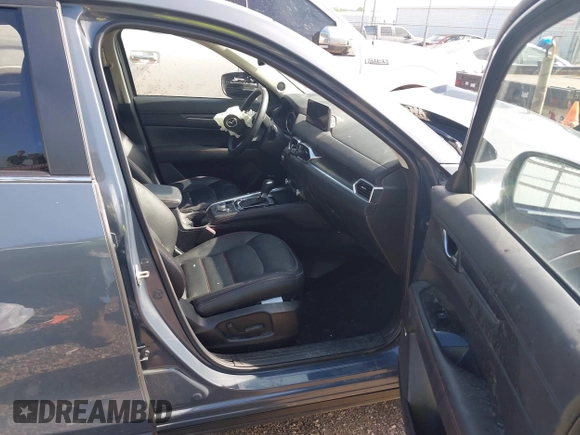2024 Mazda CX-5 2.5 S Preferred Package with VIN JM3KFBCL9R0512272, listed as a IAAI auction lot 42095303 with 1 mi miles. Bid and sale history available at carsss.com. Image 5.